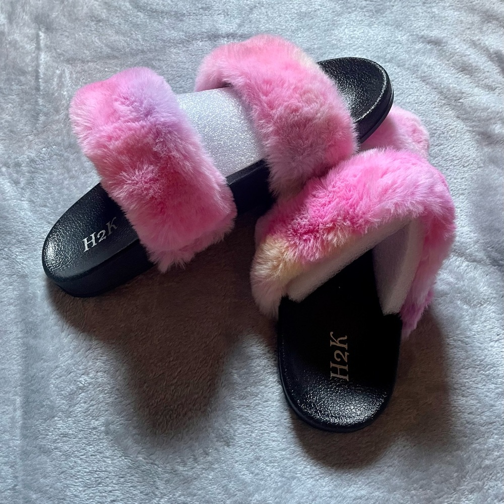 ‼️SALE‼️ 
Faux Fur Sandals NWT